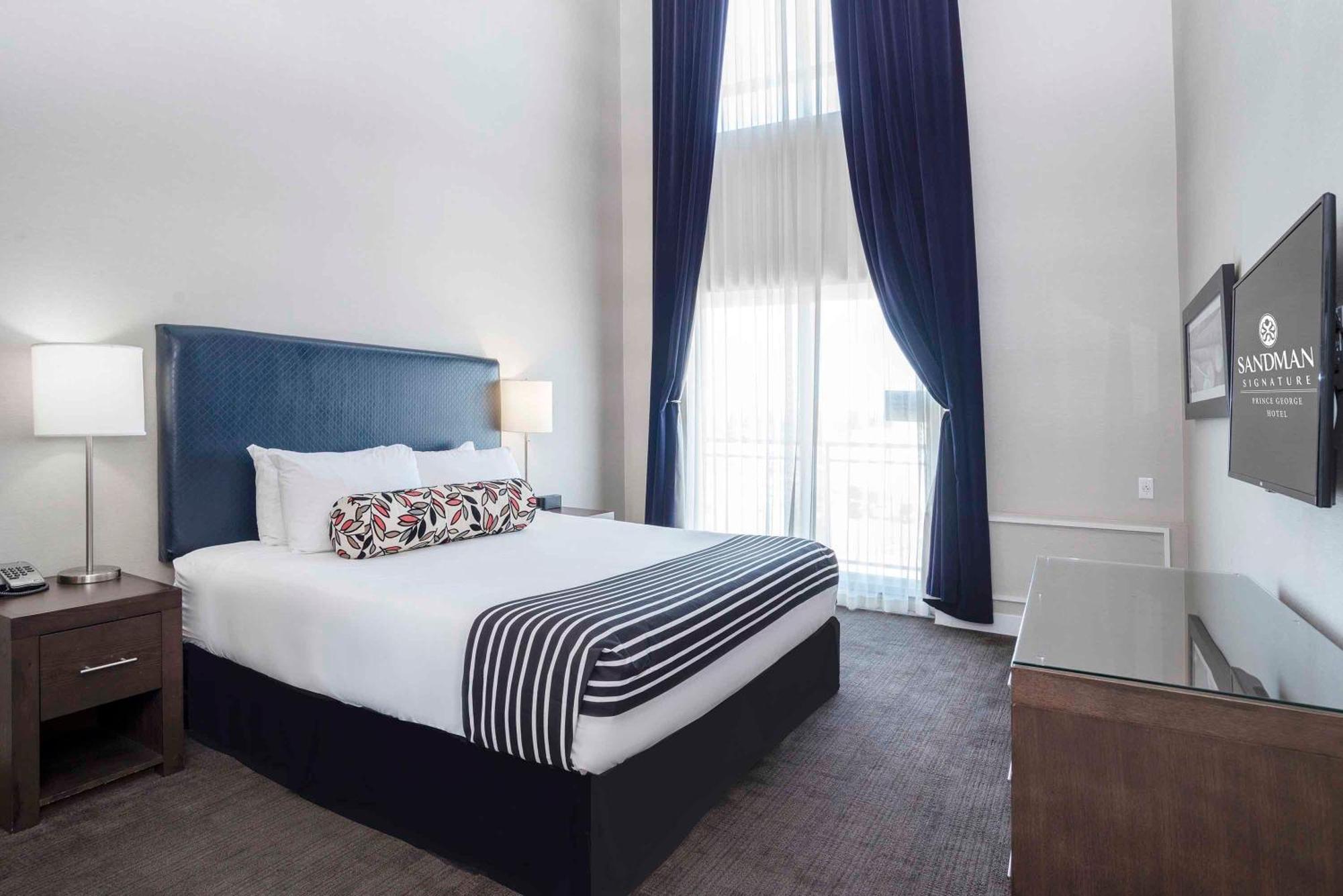 Sandman Signature Prince George Hotel Екстериор снимка